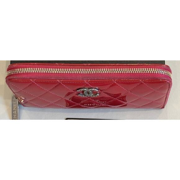 Chanel Patent Calf Skin Zip Around Wallet - Picture 9 of 10